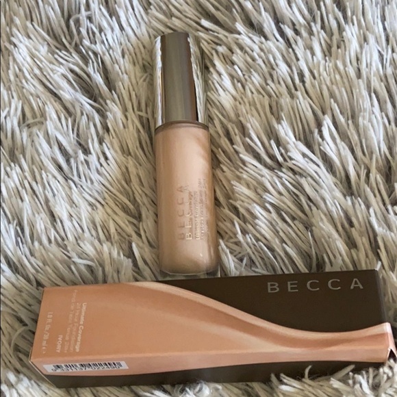 Becca ultimate coverage 24 hour foundation - Picture 2 of 6